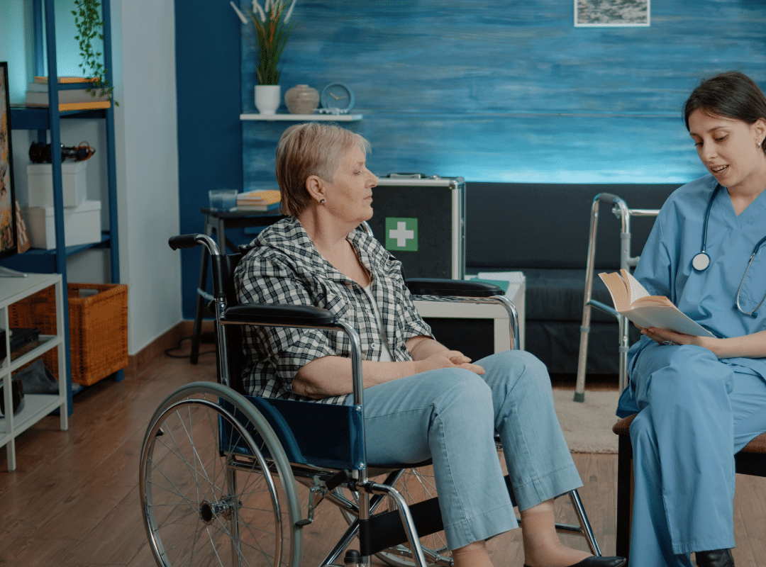 difference between nursing homes and assisted living facilities