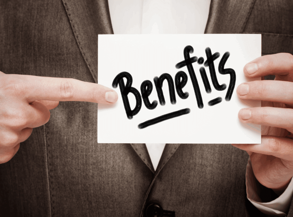 senior living benefits